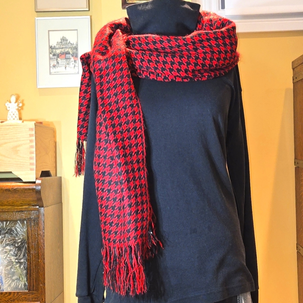Red & black houndstooth Unisex Large Scarf | Soft & Warm, Cozy Winter Shawl | - Picture 3 of 16